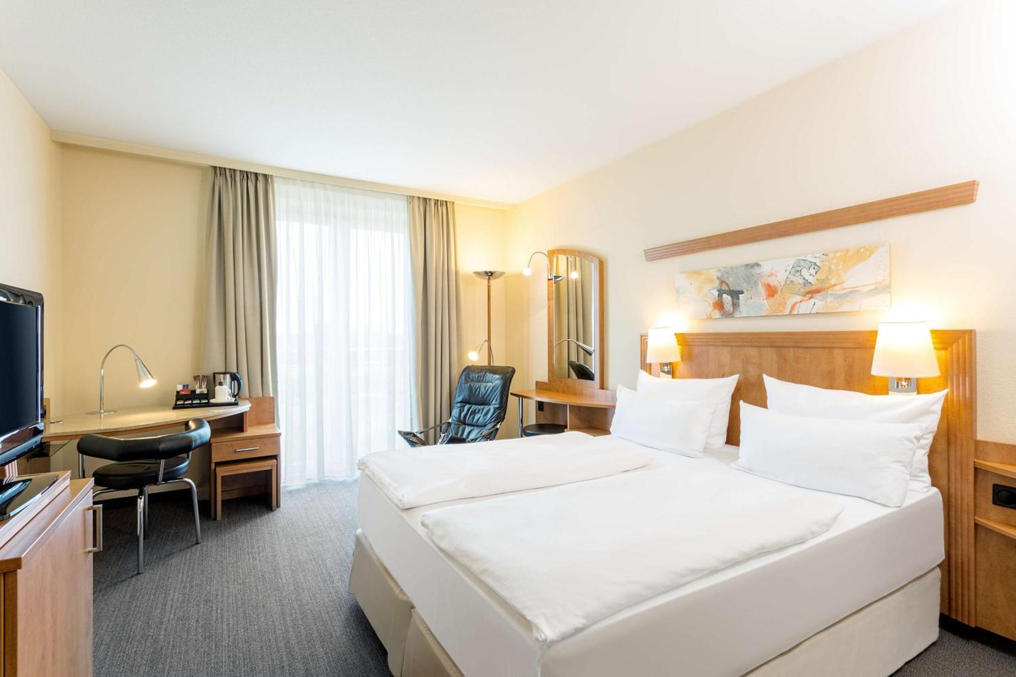 Standard Double or Twin Room with View with Extra Bed (2 Adults + 1 Child),1706771357:JPEG